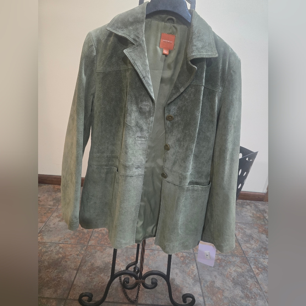 Women Green leather/suede jacket/blazer